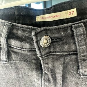Levi's High-Rise Skinny Jeans